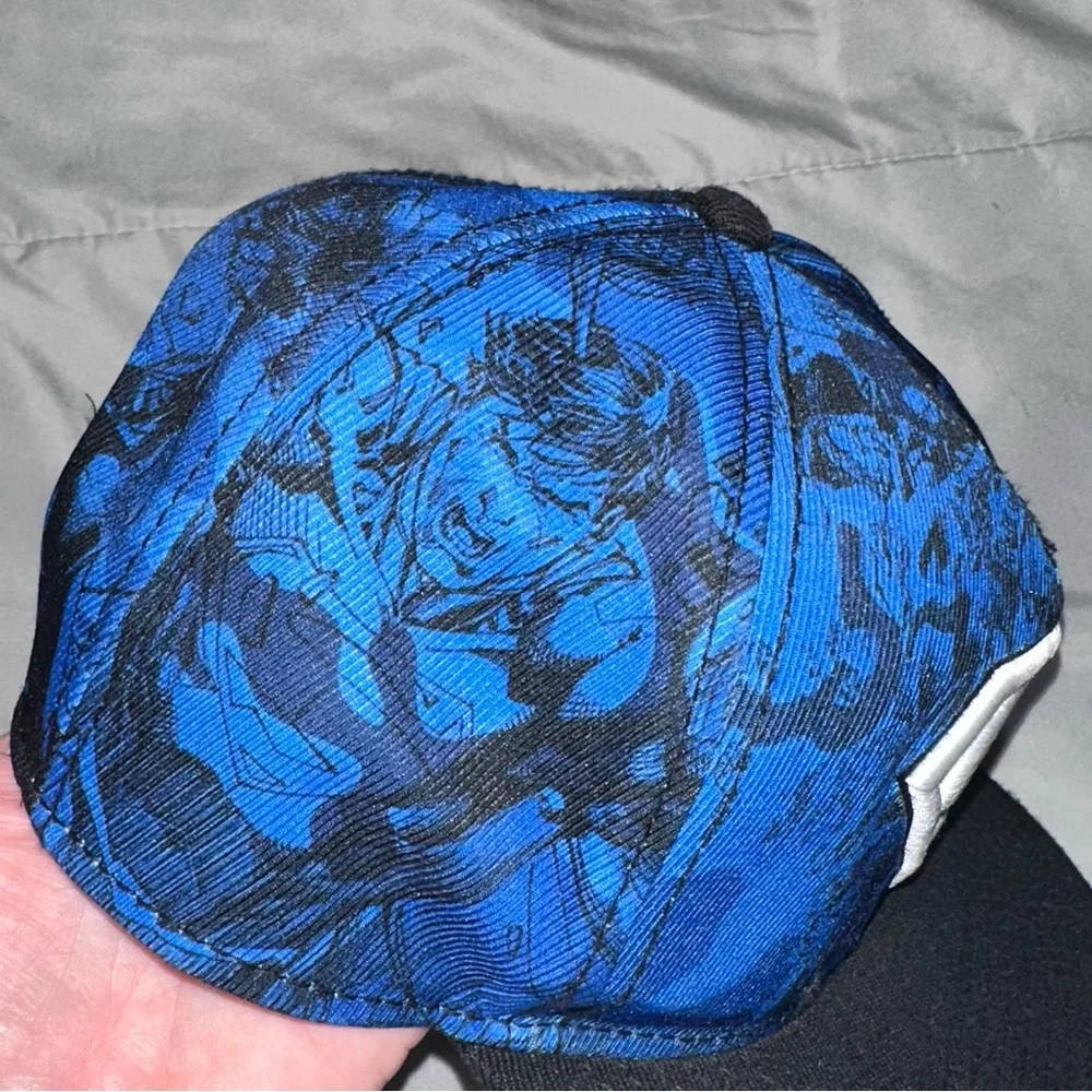 Superman SnapBack Hats (2) DC Comics Super Hero One Size Fits Most Adjustable - Picture 3 of 14